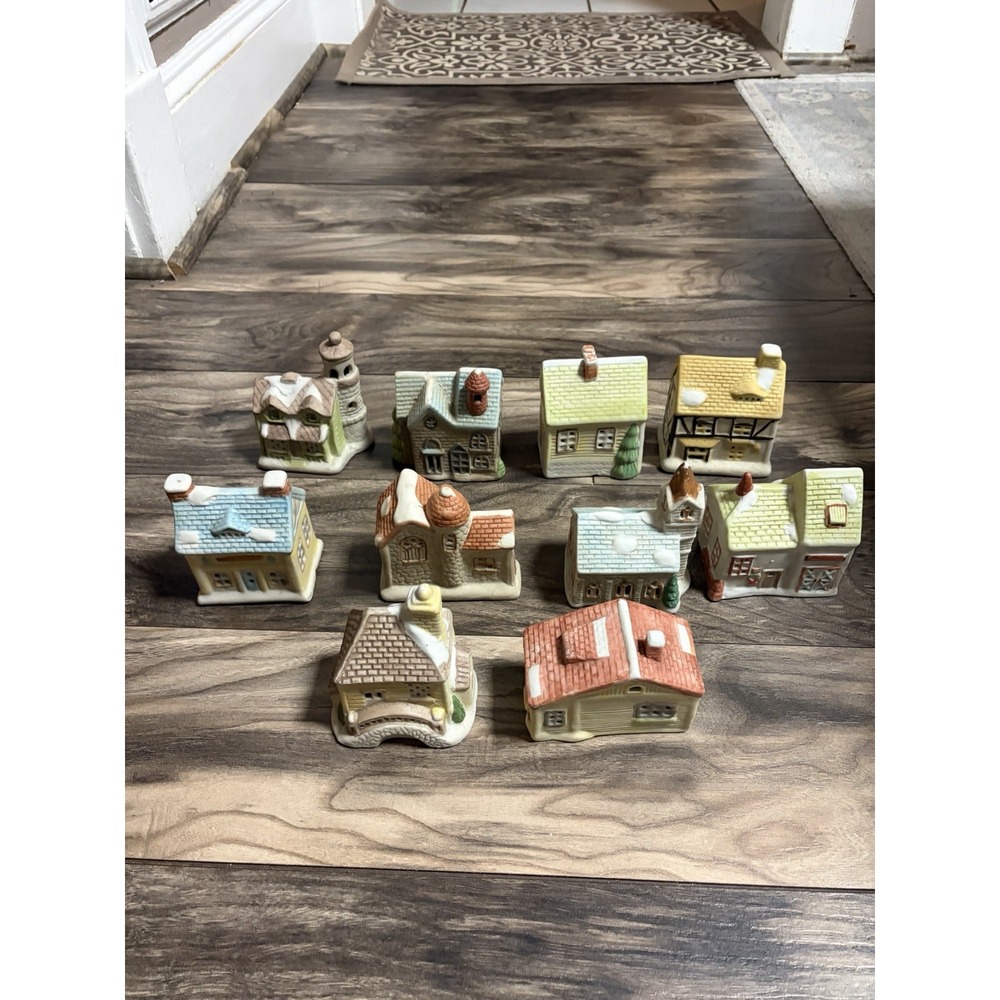 Vintage Lighted Christmas Village 10 Hand Painted Porcelain Houses 4"